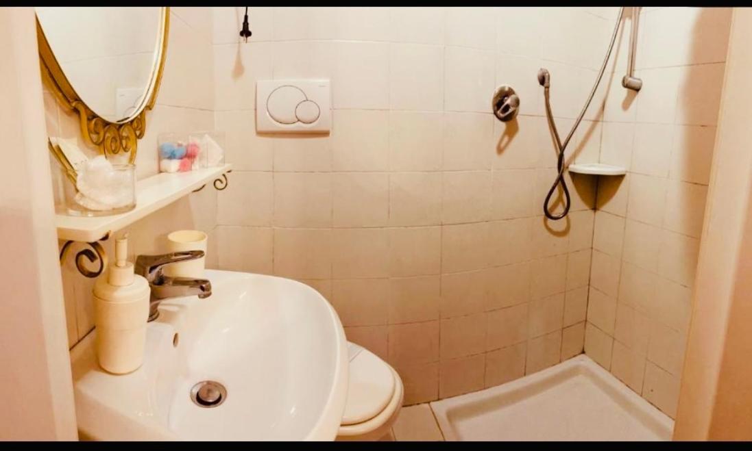 Bed&Breakfast Benedetta Cantagrillo Ngoại thất bức ảnh